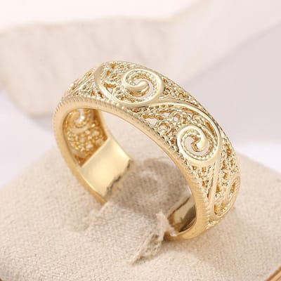 Bague Dorée Exquise Vintage à Design Creux Fait Main pour Femmes Mode Tempérament Banquet Mariage Accessoires de Bijoux Artisanat 7&Gold-color