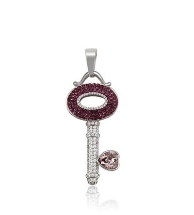 Luxe Premium Ketting inclusief Luxe Premium Hanger in sleutelvorm - Zirkonia kleur Paars - Vrouwen Cadeautjes - Bedel Platinum plated - Cadeau- babyshower - bridalshower - wedding - gift - verjaardag - moederdag - valentijn - luxe geschenkverpakking