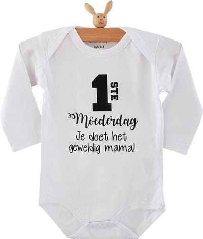 Rompertje baby tekst cadeau eerste moederdag | eerste moederdag je doet het geweldig mama | Lange mouw | wit zwart | maat 62/68