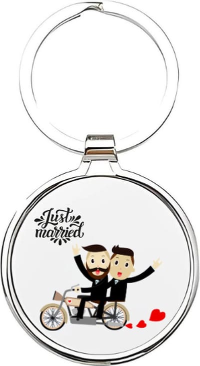 Akyol - just married Sleutelhanger - Trouwen - bruidspaar - trouwerij - trouwdag - bruiloft - bruid - bruidegom - feestje - liefde - relatie - samenzijn - love - i love you - wil je met me trouwen - trouwring - 4 x 7,5 CM