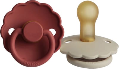 FRIGG Daisy Fopspeen Baked Clay / Cream 0-6 Mnd 2 Stuks