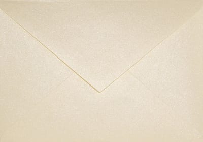 Metallic (parelmoer) ecru enveloppen C6 - 114 x 162 mm - A6 - 25 stuks - NK natgelijmde - 120 gram - Aster Metallic - Netuno