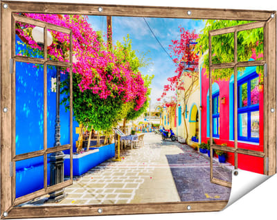 Gards Tuinposter Doorkijk Kleurrijke Straat op het Eiland Kos, Griekenland - 120x80 cm - Tuindoek - Tuindecoratie - Wanddecoratie buiten - Tuinschilderij
