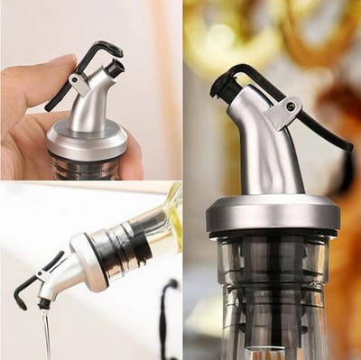FSW-Products - Luxe schenktuit - Schenktuit voor olie - Schenkdop voor wijn - Zilver - Schenkdop voor fles - Kunststof - Rubberen afsluitring - Schenktuit voor azijn, wijn of olieflessen - Schenktuitje - Olijfolie dispenser - Bar accessoire