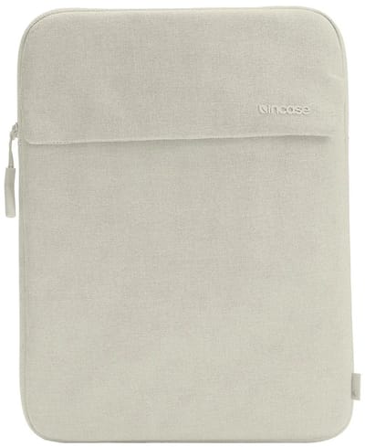 Incase Crosstown Sleeve MacBook Pro/Air/Neo 13/14 – Voorzien van YKK-ritsen – Gevoerde laptopbescherming met imitatiebontvoering – Extern insteekvak voor extra opslag - Beige