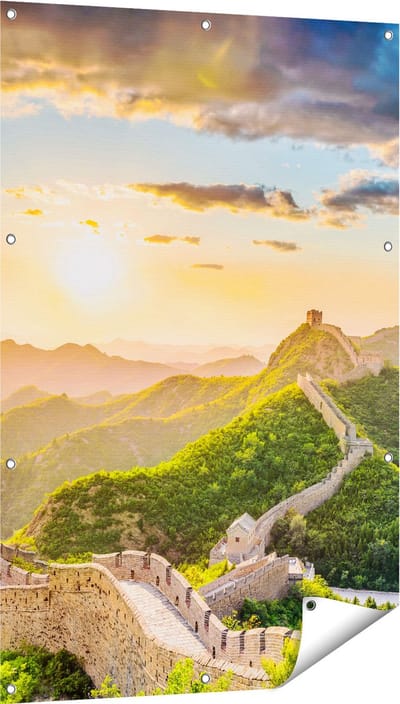 Gards Tuinposter De Chinese Muur door de Bergen met Zon - 80x120 cm - Tuindoek - Tuindecoratie - Wanddecoratie buiten - Tuinschilderij