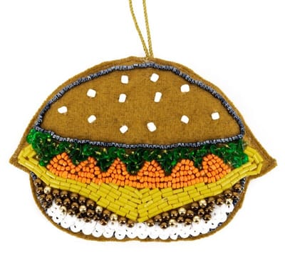 HomeBound by KY | Hanger met kralen burger | hanger | kersthanger | feestdecoratie | hanger burger | 12x14x2cm