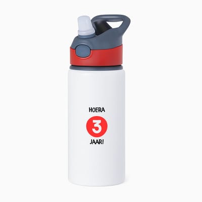 Hacebo® - Hoera 3 jaar waterfles met rietje rood - Verjaardag - Jarigen - Verjaardagscadeau - peuter - Happy birthday - water fles - 650ML