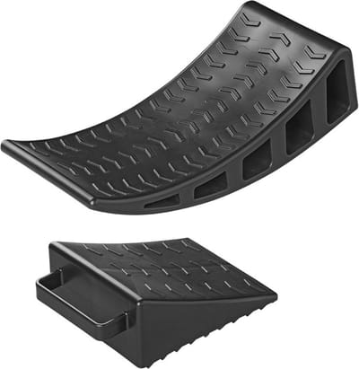 ProPlus Oprijblok Rond met Keg - Oprijplaat - Stoeprand Oprit - 37 x 15 x 10 cm - Oprijbrug voor Nivellering - Leveler - Stabiliteit en Veiligheid - Max 2500 kg belastbaar - Voor Caravan of Camper