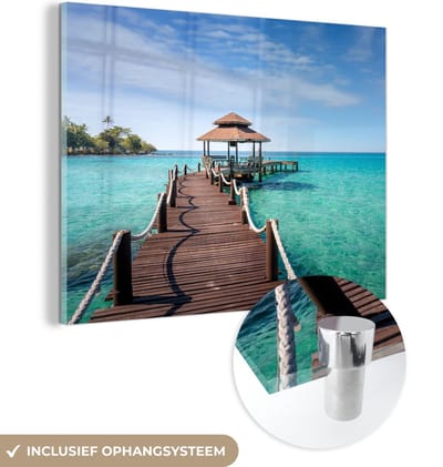 MuchoWow® Glasschilderij 160x120 cm - Schilderij acrylglas - Zee - Pier - Bar - Foto op glas - Muurdecoratie woonkamer - Wanddecoratie slaapkamer - Schilderijen