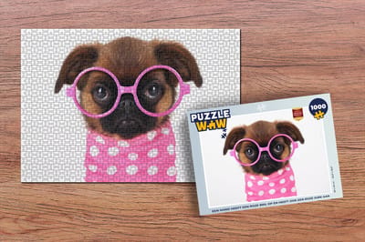 Puzzel Een hond heeft een roze bril op en heeft ook een roze jurk aan - Legpuzzel - Puzzel 1000 stukjes volwassenen