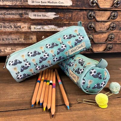 Alex Clark Pencil Case ~ Pennen etui Voetbal en Beker 'Football'