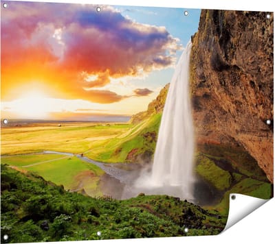 Gards Tuinposter Waterval in IJsland met Zonsondergang - 120x90 cm - Tuindoek - Tuindecoratie - Wanddecoratie buiten - Tuinschilderij