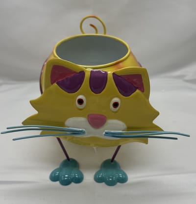 Metalen deco (tuin) pot "kat" - meerkleurig - hoogte 15x 15x dia 8.5cm - Woonaccesoires - Tuinaccessoires