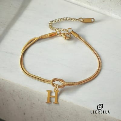 Leerella | H | Stijlvolle Letter Armband van Hoogwaardig RVS in Goudkleur met Initialen – Perfect voor Dames en Heren | Luxe Accessoire met Persoonlijke Touch Moederdag, Valentijnsdag en Verjaardag Cadeau 16+5cm