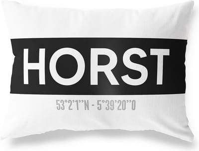 Tuinkussen HORST - LIMBURG met coördinaten - Buitenkussen - Bootkussen - Weerbestendig - Jouw Plaats - Studio216 - Modern - Zwart-Wit - 50x30cm