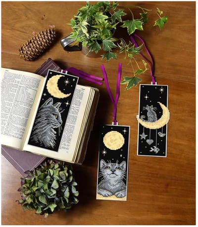 Borduurpakket Orchidea - boekenleggers - Katten - kunststof stramien - 8713