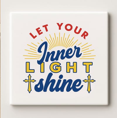 Let Your Inner Light Shine Tegel 15x15cm – Inspirerende Citaat Keramische Wandtegel met Kruis Ontwerp, Perfect Cadeau voor Geloof en Positiviteit Liefhebbers