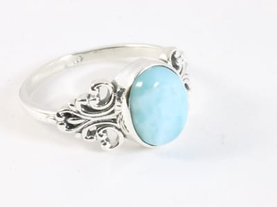 Fijne bewerkte zilveren ring met larimar - maat 15.5