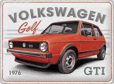VW Golf GTI 1976. Metalen wandbord in reliëf 30 x 40 cm.
