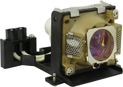 Beamerlamp geschikt voor de BENQ PB7200 beamer, lamp code 60.J5016.CB1. Bevat originele UHP lamp, prestaties gelijk aan origineel.