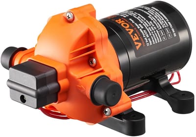 D&A Drinkwaterpomp - Membraanpomp - Drinkwater pomp - Maximaal 6.8 liter per minuut - 3 Kamer systeem - 60 Watt - 12 Volt