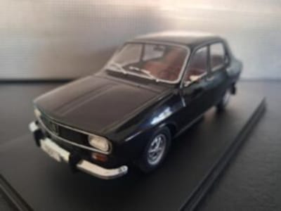 Dacia 1300 1969 Zwart Modelauto 1/24 White Box