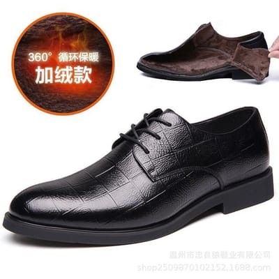 Nieuwe Leren Heren Zakelijk Formeel Leren Schoenen Heren Casual Alles-match Warme Binnenkant Verhoogde Puntige Trouwschoenen 44 black