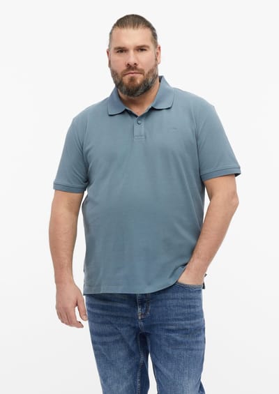 Klassiek piqué polo met geborduurd logo en zijsplitten s.Oliver