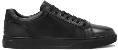 Black lace-up leather sneakers