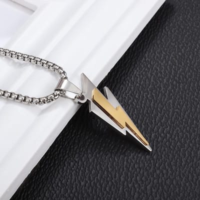 Design de niche japonais Marque tendance Collier Éclair Tendance Hommes et Femmes Hip Hop Chaîne de pull longue black