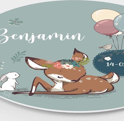 Tizato – Wandcirkel Hertje – met eigen naam en geboortedatum – Wanddecoratie Babykamer – Forex – Ø 60 cm
