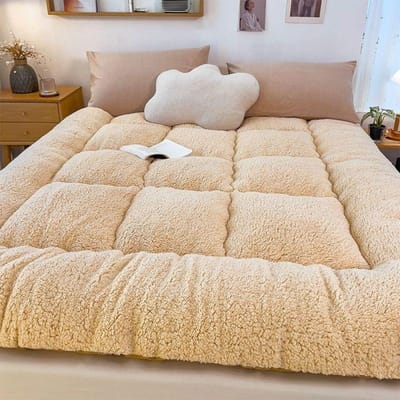 Matelas de literie en laine d'agneau épaissi pour dortoir d'étudiants d'hiver Matelas de lit double Tatami avec literie pliable 150 * 200cm