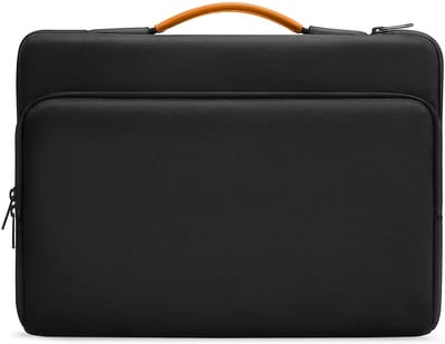 Premium 360° Laptophoes voor MacBook Pro 16" (M1-M4) & MacBook Air 15 – Waterbestendig & Schokabsorberend | Inclusief Opbergvak | Perfect Vaderdagcadeau