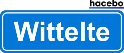 Hacebo - Plaatsnaam Sticker - 29x10 CM - Wittelte sticker - Verkeersborden sticker - grappige cadeaus - Wittelte
