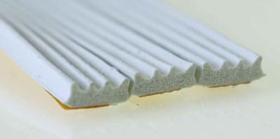 Zelfklevend Tochtband E-Profiel - Wit - 9mm x 4mm x 7,5m - Tochtstrip