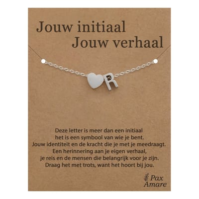 Letter R Armband op Cadeau Kaartje - Jouw initiaal, jouw verhaal - 15,5cm + 5,5cm verstelbaar Zilverkleurig Stainless Steel - Initiaal & Hartje Hanger - Pax Amare