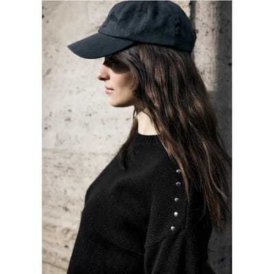 Jumper met klinknagels