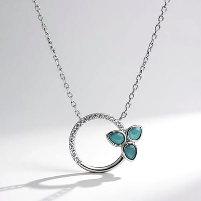 Cavill - Zilveren Halsketting - 925 Sterling Zilver - 3x Peervormige Larimar 3 16 ct - 18x Witte Topaas 0 15 ct - Elegant Blauw 45-49 cm