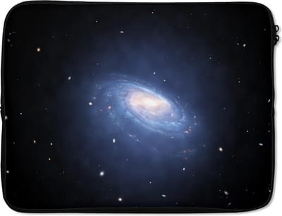 Laptophoes 15.6 inch - Een illustratie van een verlichtte Melkweg - Laptop sleeve - Binnenmaat 37x26 cm - Zwarte achterkant