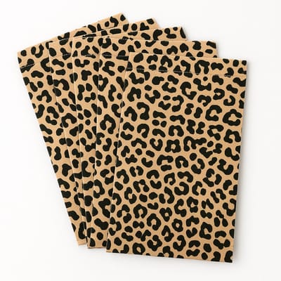 Professionele Cadeau zakjes - 50 Stuks - 11x17 cm - Papieren zakjes - Kraftpapier Panter Print – Cadeauzakjes / geschenkzakjes