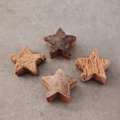 Coconut Star 3 Cm Natural 100 pcs - kerstdecoratie voor binnen - kerst - stukjes - decoratie - kerstster - kokos - coco - ster