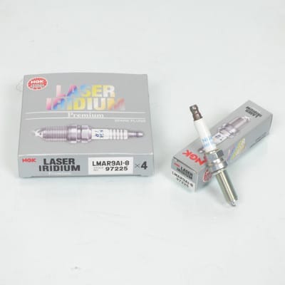 Ngk Lmar9ai-8 Iridium Bougie Zilver