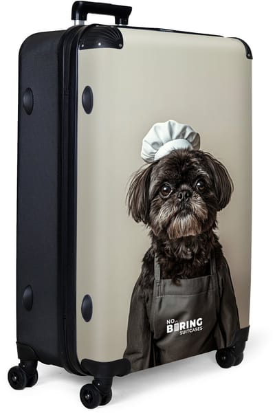 NoBoringSuitcases.com® - Koffer groot - Reiskoffer lichtgewicht - Zwarte hond met koksmuts op beige achtergrond - Rolkoffer met 4 wielen - Grote trolley XL - 98 liter bagage