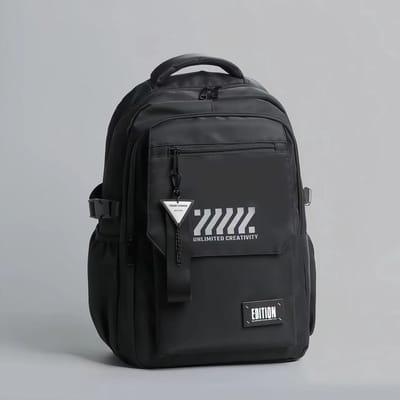 TK-S Rugzak, Zwart en Ruim, 32 Liter, 17,3 inch laptop, drankflesvak. (51x32x20cm)