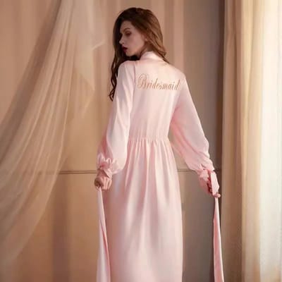 Echte Zijde Bruiloftsfeest Zuster Team Bruid Badjas met Gouden Letters Kimono Zijden Pyjama's Bruidsmeisje Badjas Moeder Douche Nachtkleding XL beige