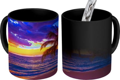 Magische Mok - Foto op Warmte Mokken - Koffiemok - Palmboom - Paars - Zonsondergang - Strand - Zee - Magic Mok - Beker - 350 ML - Theemok
