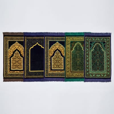 FIRASET Islamic Prayer Rug –Seccade- Set van 5 Gebedskleden – Dun en Zacht Turks Janamaz – Inclusief 5 Gebedskralen