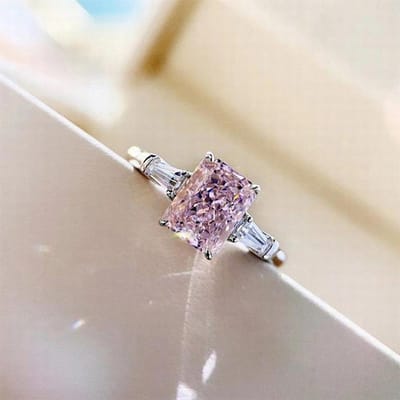 Huitan Prachtige Vierkante Roze Cubic Zirconia Ring voor Vrouwen Temperament Zoete Meisjes Verlovingsringen Exquisiet Cadeau Trendy Sieraden 6 beige
