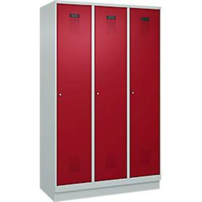 C+P Evolo Plus garderobekast, 3 vakken, 400 mm vakbreedte, met plint, rechts scharnierend, B 1200 x D 500 x H 1950 mm, cilinder, lichtgrijs/ruinrood